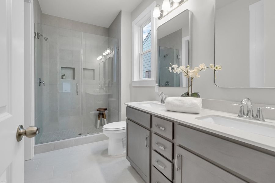 Furnished interior view inside a new home in , Ravenel (Image 17).