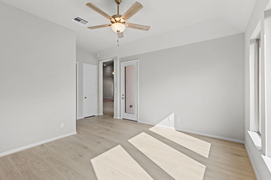 Spacious, unfurnished interior of a new home in Pomona, Manvel (Image 29).