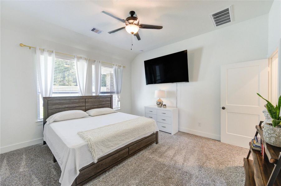 Furnished interior view inside a new home in Harper’s Preserve, Conroe (Image 4).
