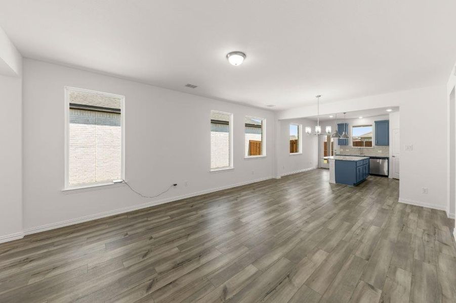 10. 1405 Grove Pond - Family 10. 1405 Grove Pond - Family