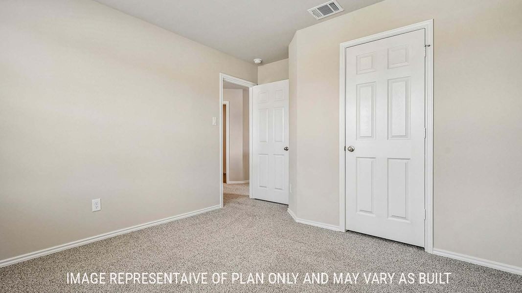 Spacious, unfurnished interior of a new home in Eagles Landing, Waco (Image 33).