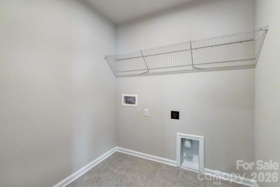 For representation purposes of floorplan only, actual homesite is under construction and design and structural options may vary