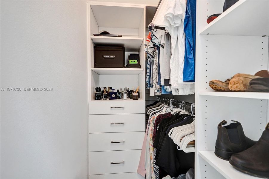 Close-up of interior finishes inside a home in , Loxahatchee (Image 24).