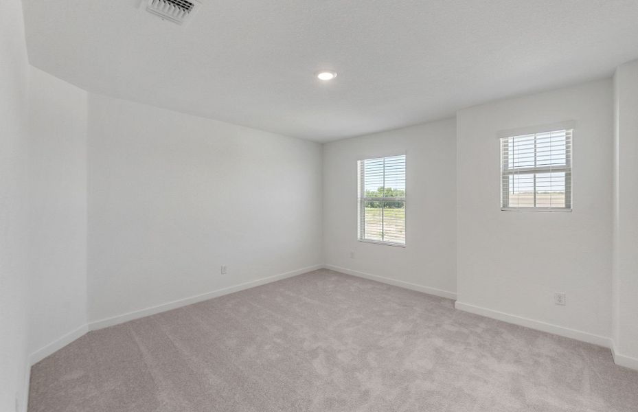 Spacious, unfurnished interior of a new home in Sonterra, Jarrell (Image 41).