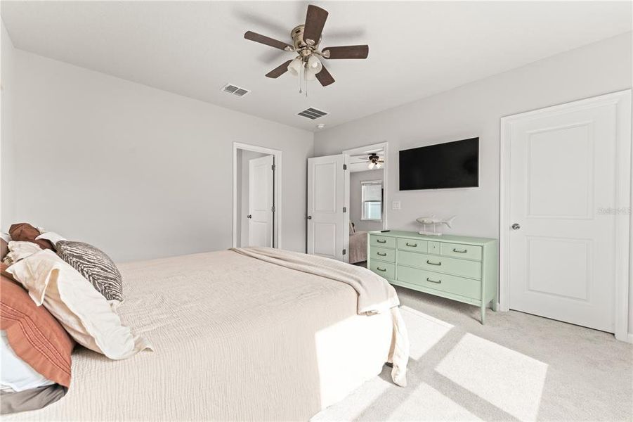 Furnished interior view inside a new home in , Deland (Image 33).