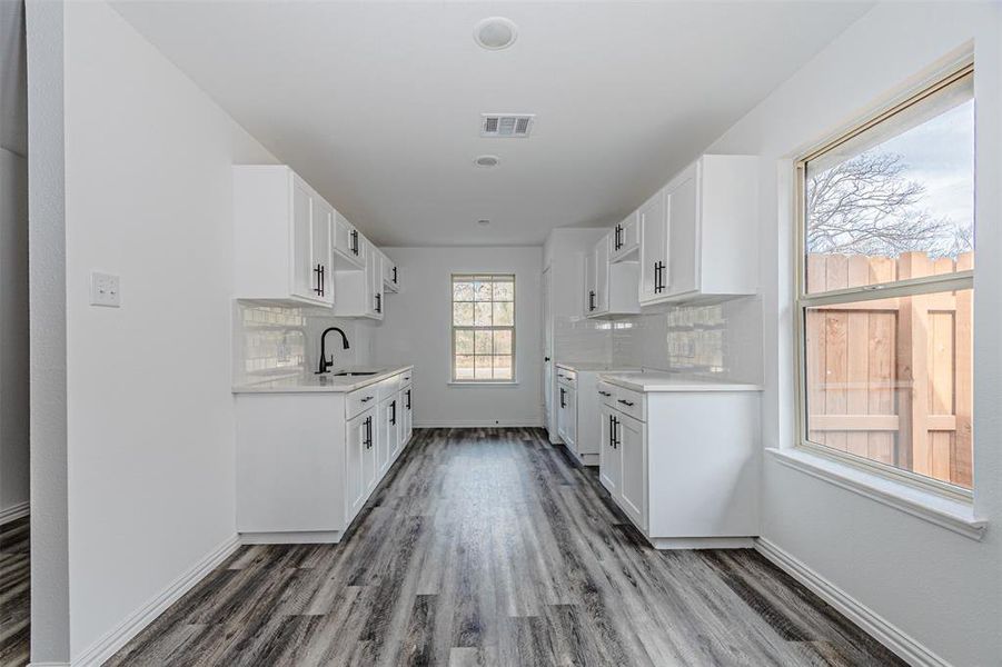 Image 33 of a home in .