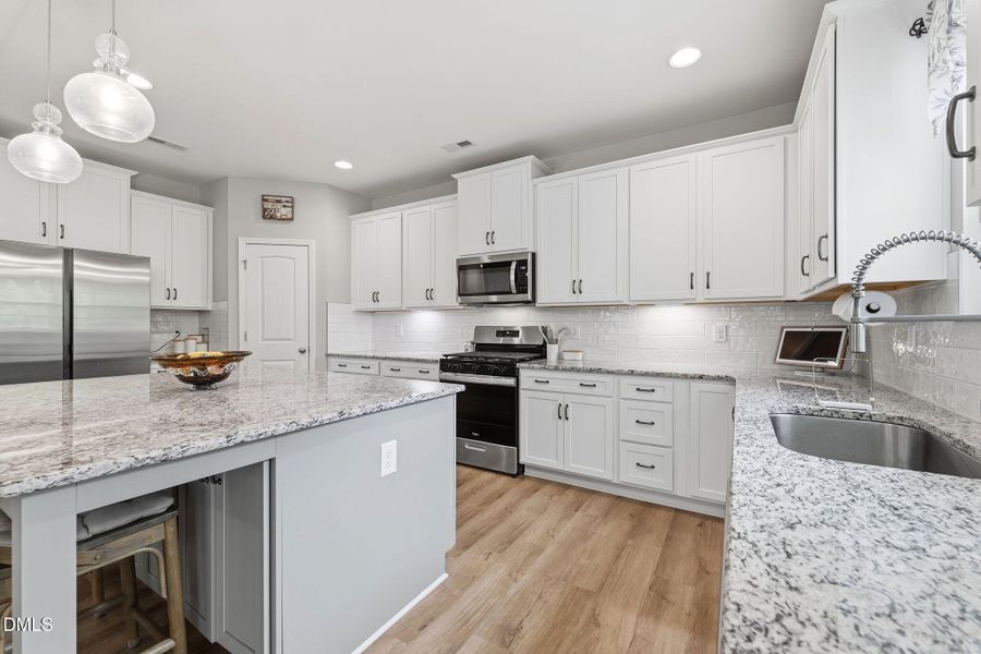 14-web-or-mls-_2041735