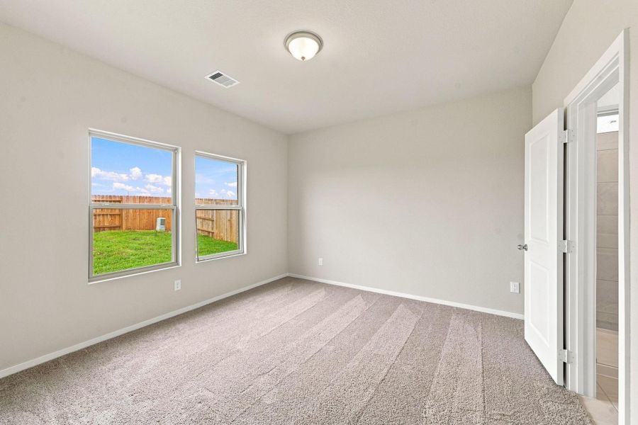 Spacious, unfurnished interior of a new home in Windcress, Cove (Image 19).