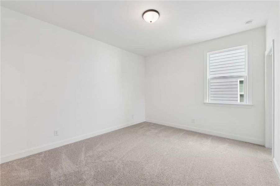 Spacious, unfurnished interior of a new home in East Harbor II at Chestatee, Dawsonville (Image 42).