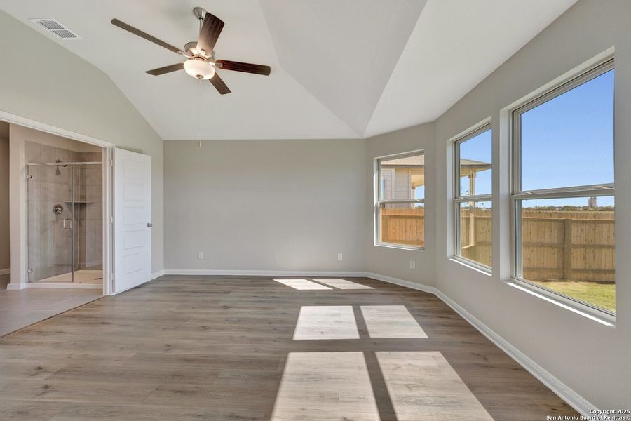 Spacious, unfurnished interior of a new home in Greenspoint Heights, Seguin (Image 29). Spacious, unfurnished interior of a new home in Greenspoint Heights, Seguin (Image 29).