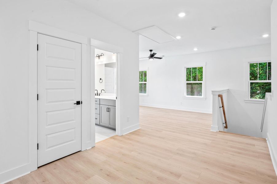 Spacious, unfurnished interior of a new home in Charleston County Homes, Hollywood (Image 13).