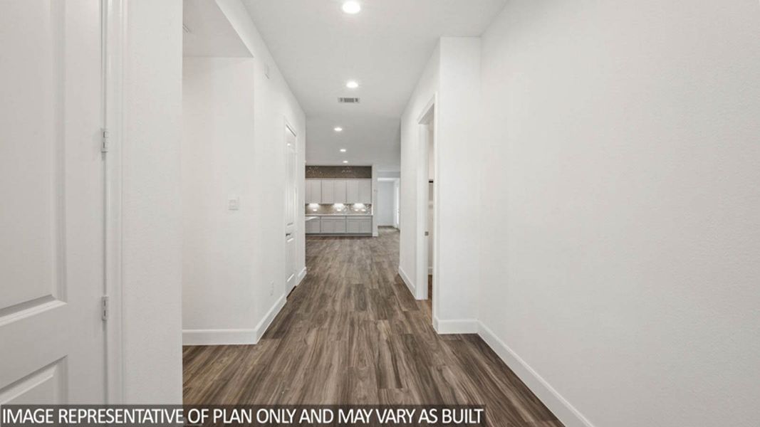 Spacious, unfurnished interior of a new home in Silverthorne, Conroe (Image 18).