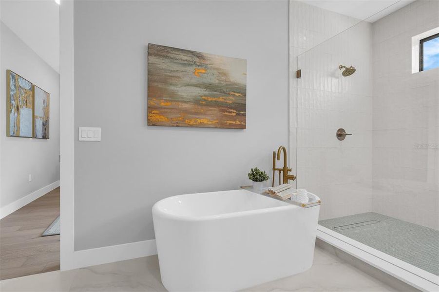 Furnished interior view inside a new home in College Park, Orlando (Image 39).