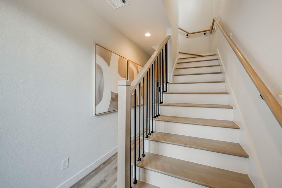 Spacious, unfurnished interior of a new home in Highland Gardens, Houston (Image 20).