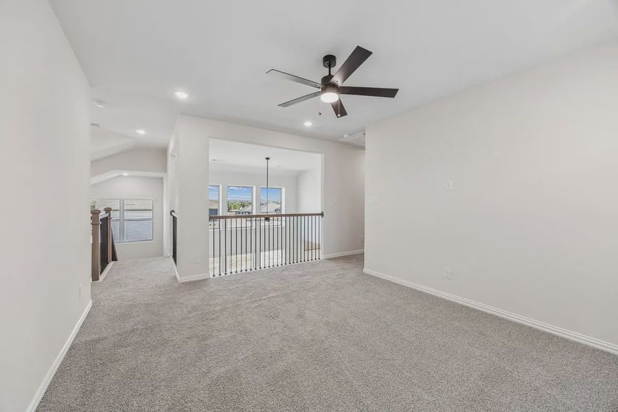 Spacious, unfurnished interior of a new home in Las Lomas, Forney (Image 20). Spacious, unfurnished interior of a new home in Las Lomas, Forney (Image 20).