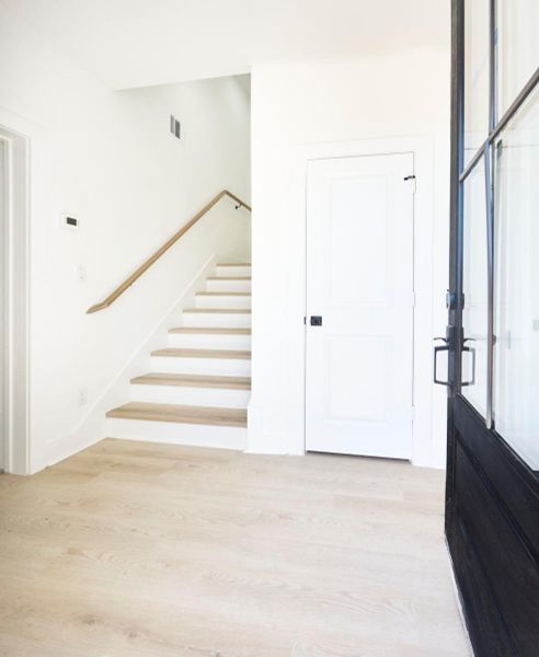 Spacious, unfurnished interior of a new home in , Houston (Image 14).