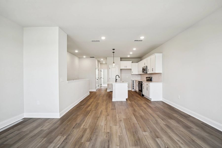 Spacious, unfurnished interior of a new home in Promenade at Clari Park, Murfreesboro (Image 17).