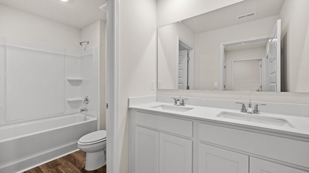 Representative furnished interior of a home built from the Edmon by D.R. Horton in Poplar Preserve, Newnan (Image 10).