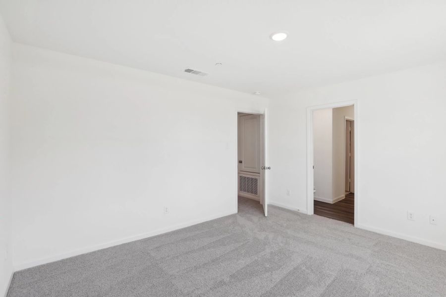Representative unfurnished interior of a home built from the Orbit by Starlight Homes in Coyote Meadows, Anna (Image 19).