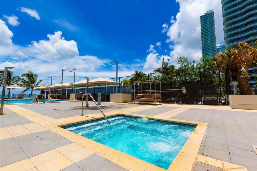 Community amenities in , Miami (Image 25).