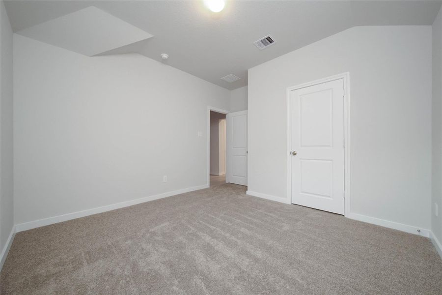 Spacious, unfurnished interior of a new home in , New Caney (Image 8).
