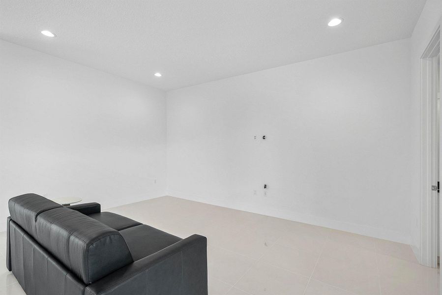 Image 70 of a home in Lotus Edge.