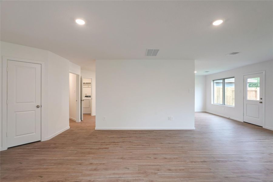 Spacious, unfurnished interior of a new home in Becker Landing, Hockley (Image 17).