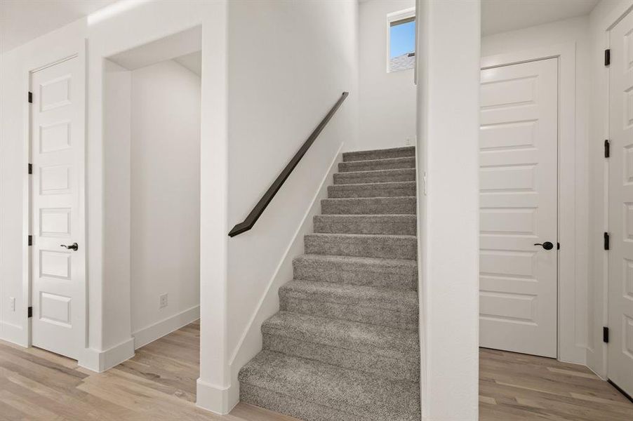 Spacious, unfurnished interior of a new home in The Resort on Eagle Mt. Lake, Fort Worth (Image 28).