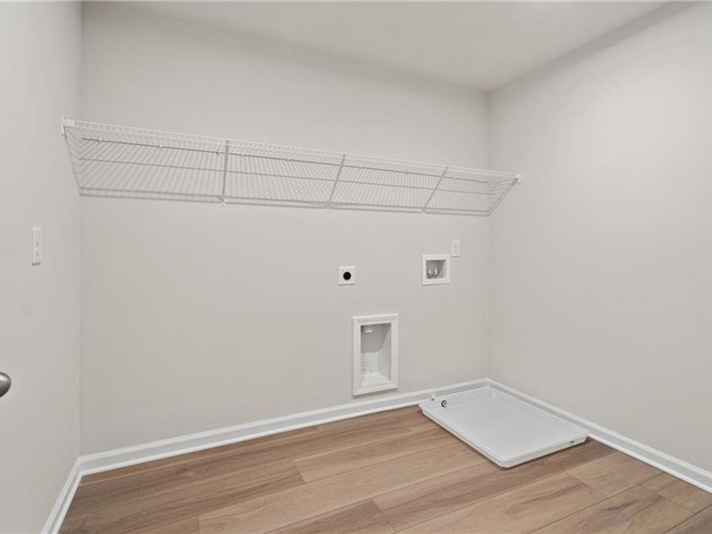 Spacious, unfurnished interior of a new home in The Village at Shallowford, Kennesaw (Image 23).