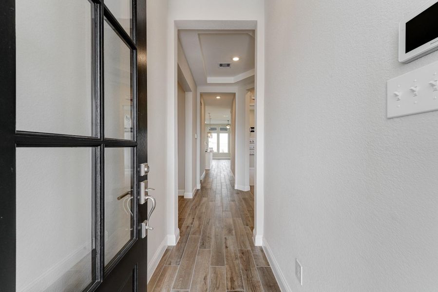 Spacious, unfurnished interior of a new home in Bridgeland: Signature Collection, Cypress (Image 18). Spacious, unfurnished interior of a new home in Bridgeland: Signature Collection, Cypress (Image 18).