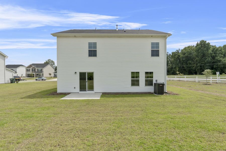 Representative exterior details of a home built from the Myrtle A by McGuinn Homes in Willow Lake, Blythewood (Image 24).