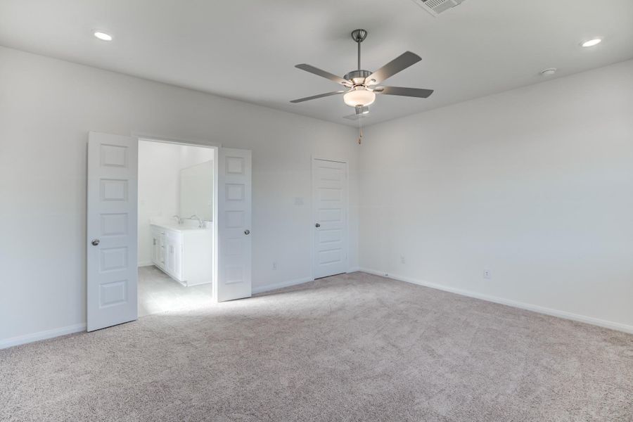 Spacious, unfurnished interior of a new home in Townsen Landing, Humble (Image 22).