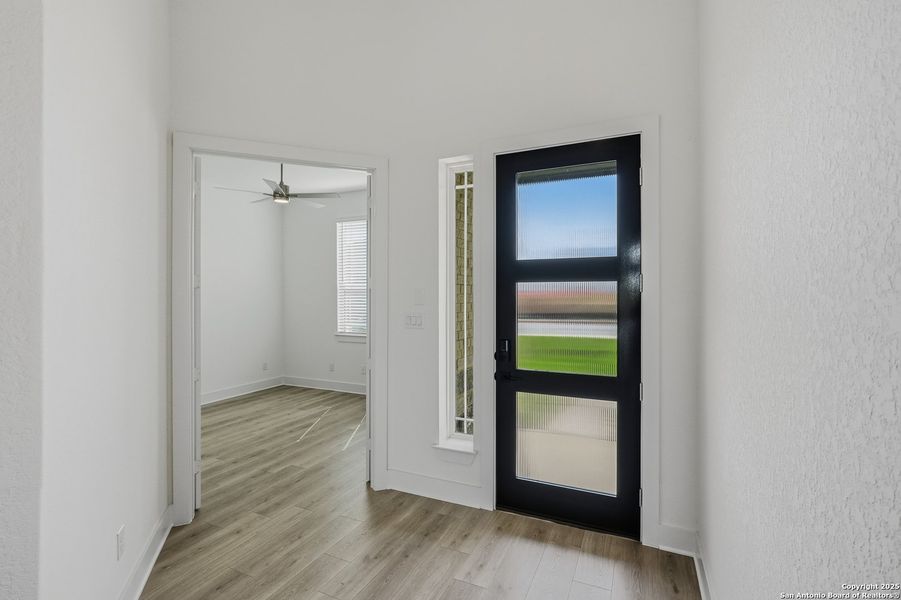 Spacious, unfurnished interior of a new home in Sienna Lakes, San Antonio (Image 44). Spacious, unfurnished interior of a new home in Sienna Lakes, San Antonio (Image 44).
