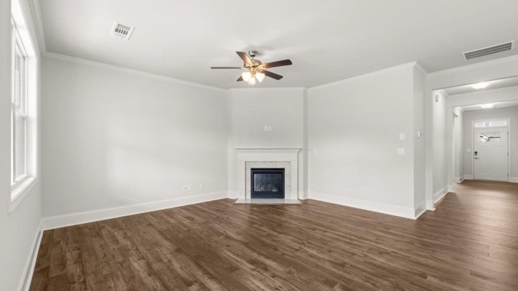 Spacious, unfurnished interior of a new home in Hamptons at Riverwood North, Dallas (Image 16).