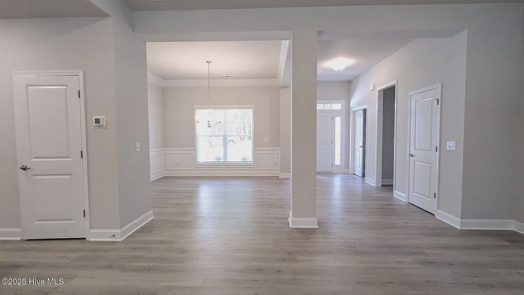 Spacious, unfurnished interior of a new home in Harvest Creek, Nashville (Image 8).
