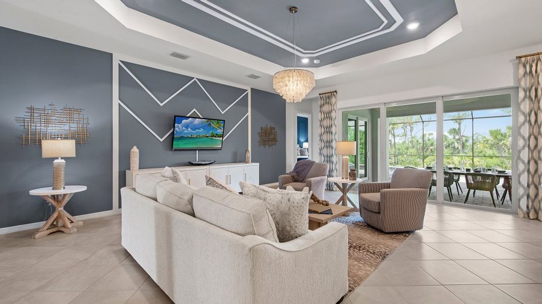 2061 Angelina Family 2of4 Base2