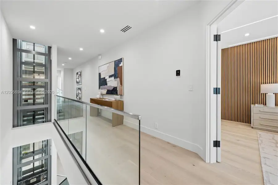 Furnished interior view inside a new home in , Fort Lauderdale (Image 83).