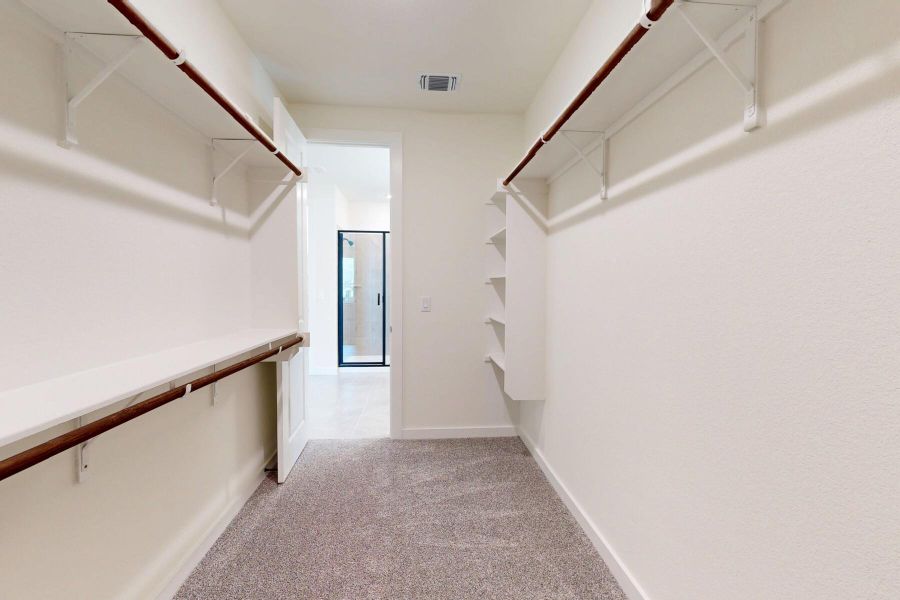 Spacious, unfurnished interior of a new home in Edgewood, Leander (Image 18).