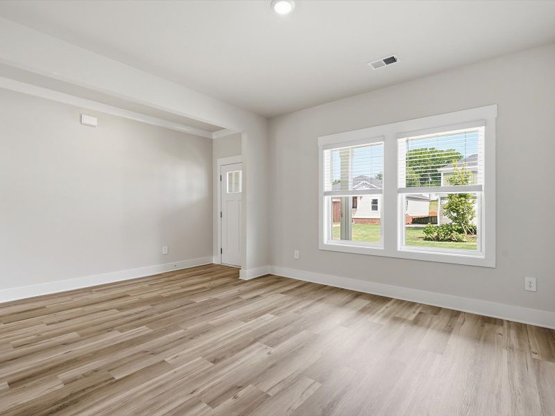 Spacious, unfurnished interior of a new home in Crossing at Abner Creek, Greer (Image 10). Spacious, unfurnished interior of a new home in Crossing at Abner Creek, Greer (Image 10).