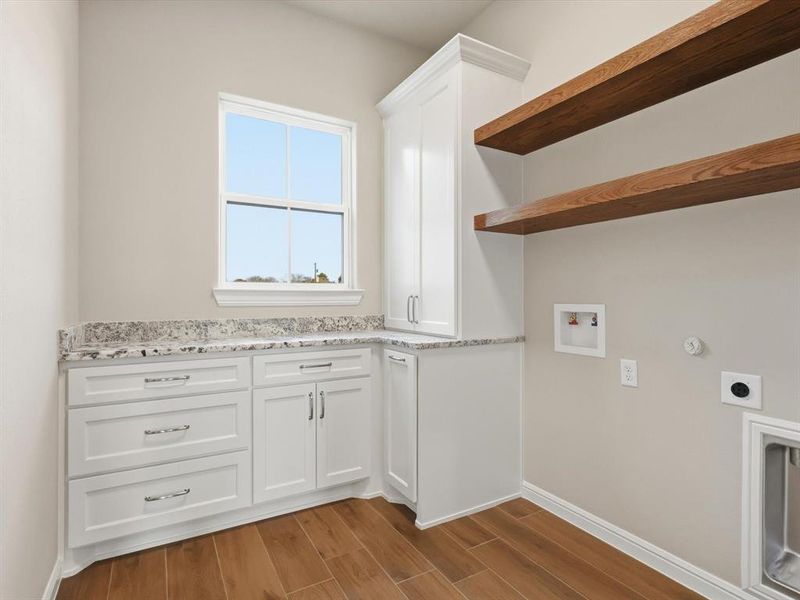 Furnished interior view inside a new home in , Granbury (Image 34).