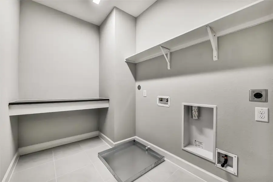 Spacious, unfurnished interior of a new home in , Richmond (Image 15).