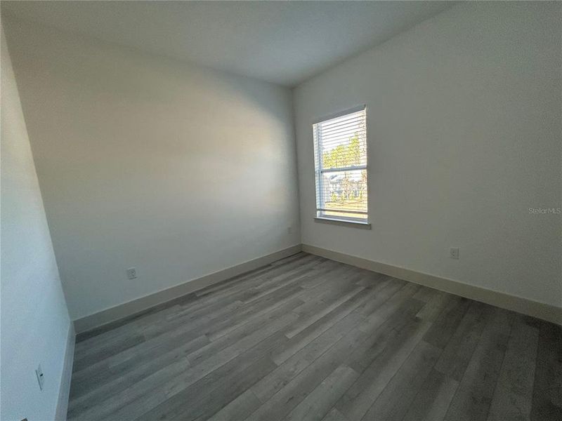 Spacious, unfurnished interior of a new home in , Citrus Springs (Image 10).