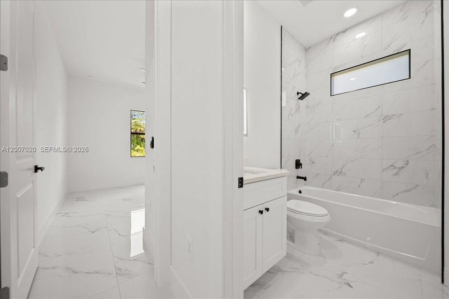 Furnished interior view inside a new home in , Lehigh Acres (Image 15).