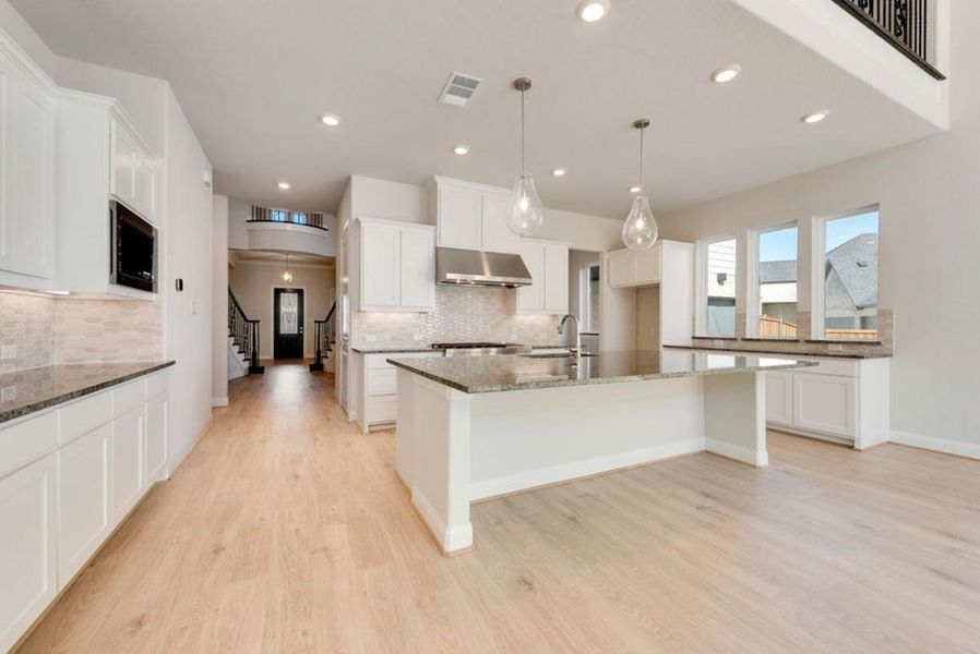 Furnished interior view inside a new home in South Pointe, Mansfield (Image 9).
