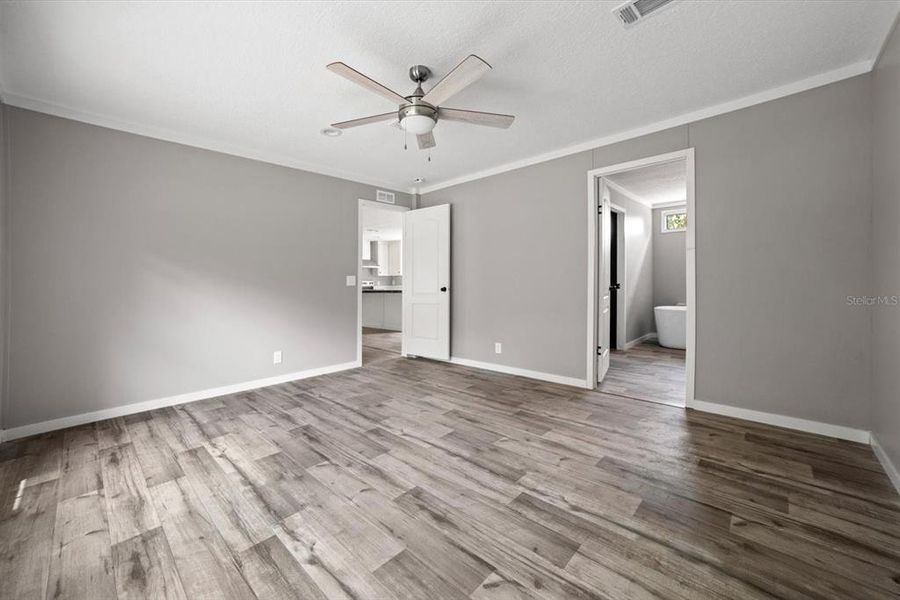 Spacious, unfurnished interior of a new home in , Okeechobee (Image 22).