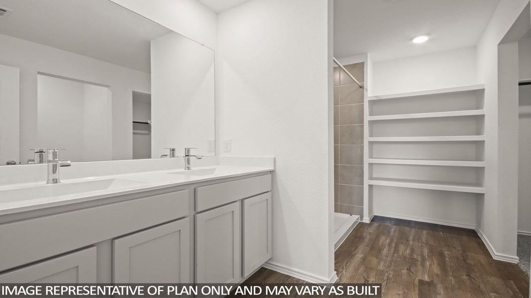 Furnished interior view inside a new home in Venetian Pines, Conroe (Image 8). Furnished interior view inside a new home in Venetian Pines, Conroe (Image 8).