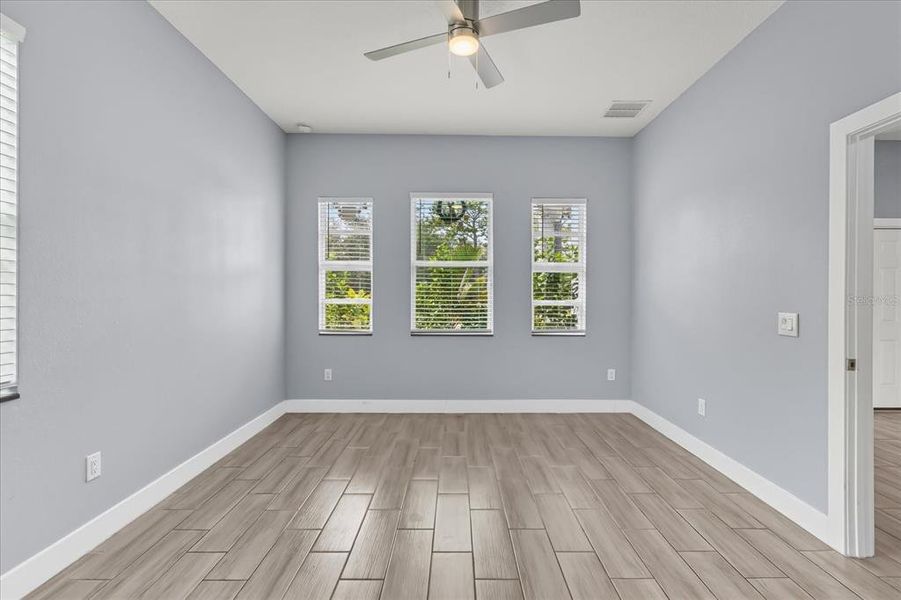 Spacious, unfurnished interior of a new home in , Kissimmee (Image 27).