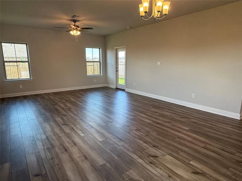 Spacious, unfurnished interior of a new home in Bayou Maison, Dickinson (Image 14). Spacious, unfurnished interior of a new home in Bayou Maison, Dickinson (Image 14).