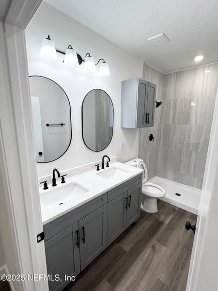 Furnished interior view inside a new home in , Jacksonville (Image 4).