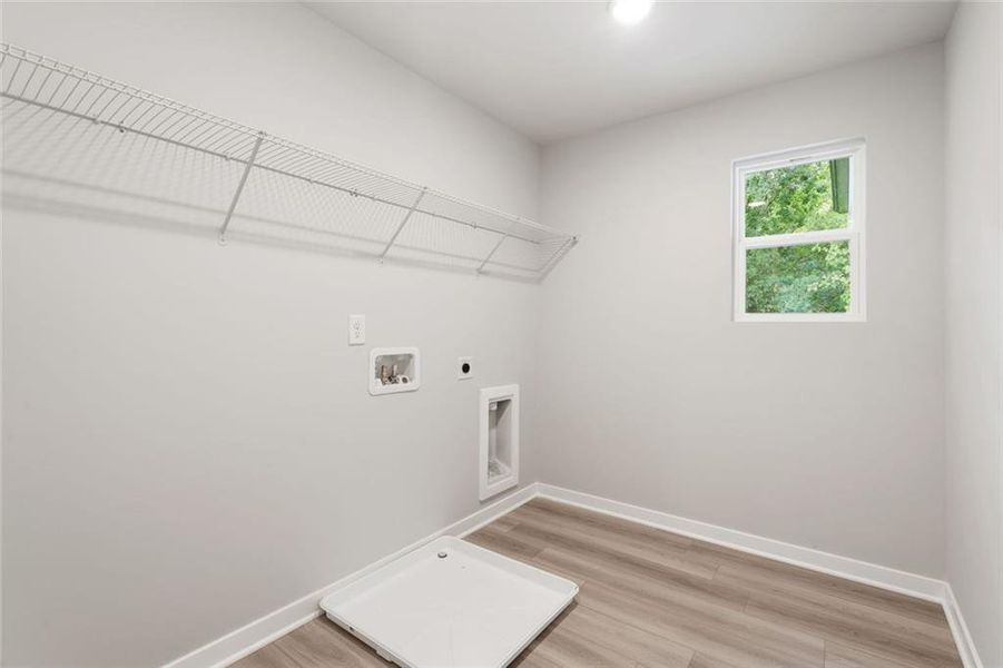 Spacious, unfurnished interior of a new home in Windsong Estates, McDonough (Image 26).